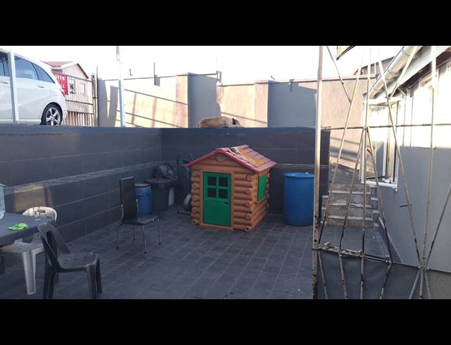 3 BEDROOM SEMI DETACHED FOR SALE IN STONEBRIDGE
